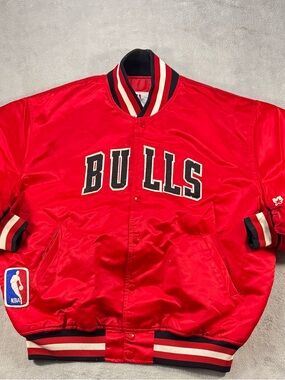 Vintage Chicago Bulls Satin Red Starter Jacket XL 90’s Spell Out Made In USA🔥🚨
